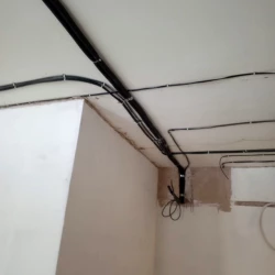 Установка кондиционера за подвесным потолком